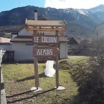 Le Cocoon Iserois, Avec Balneo شقة *